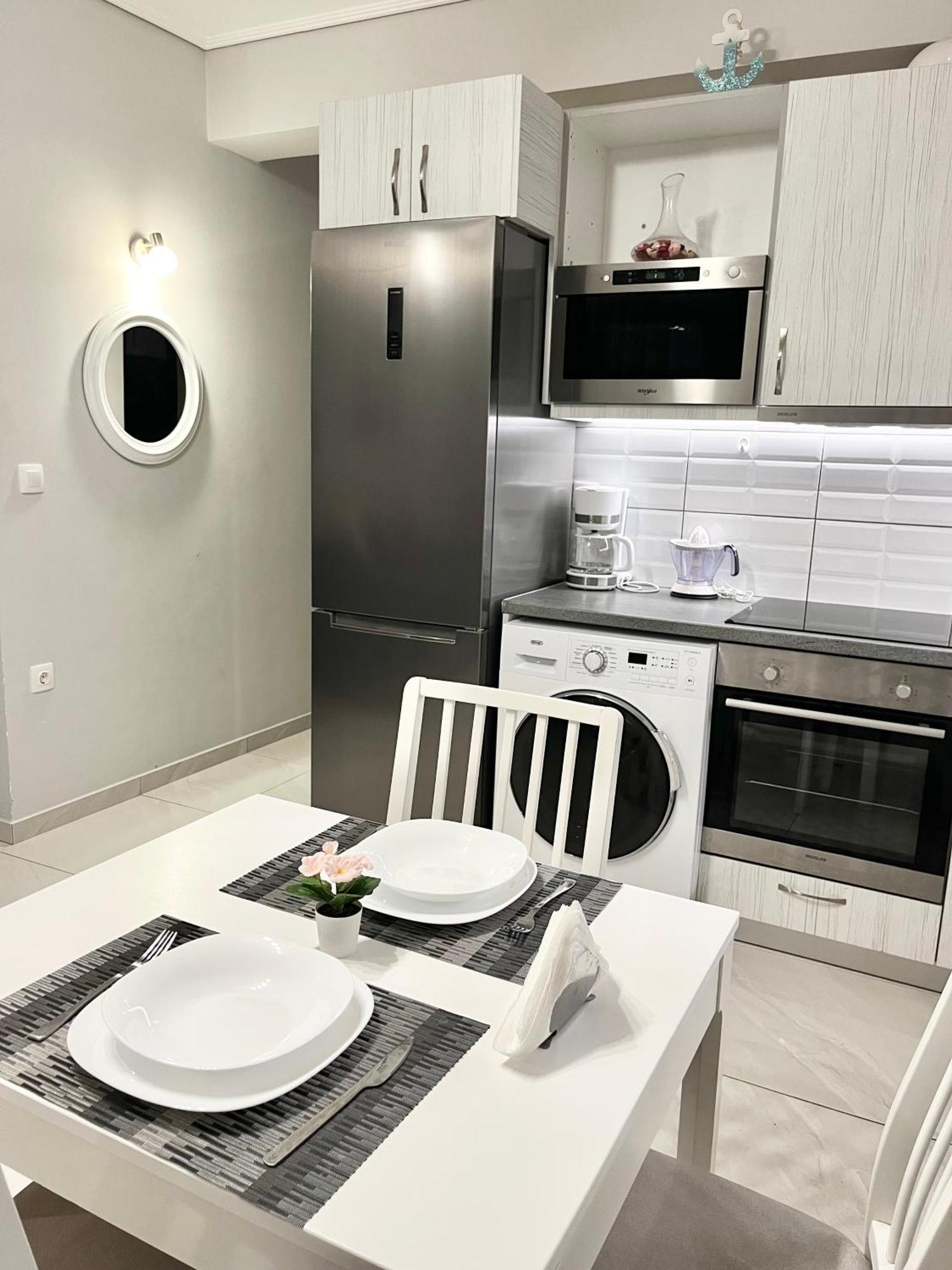Blueline Apartment 3 Loutraki  Exterior photo
