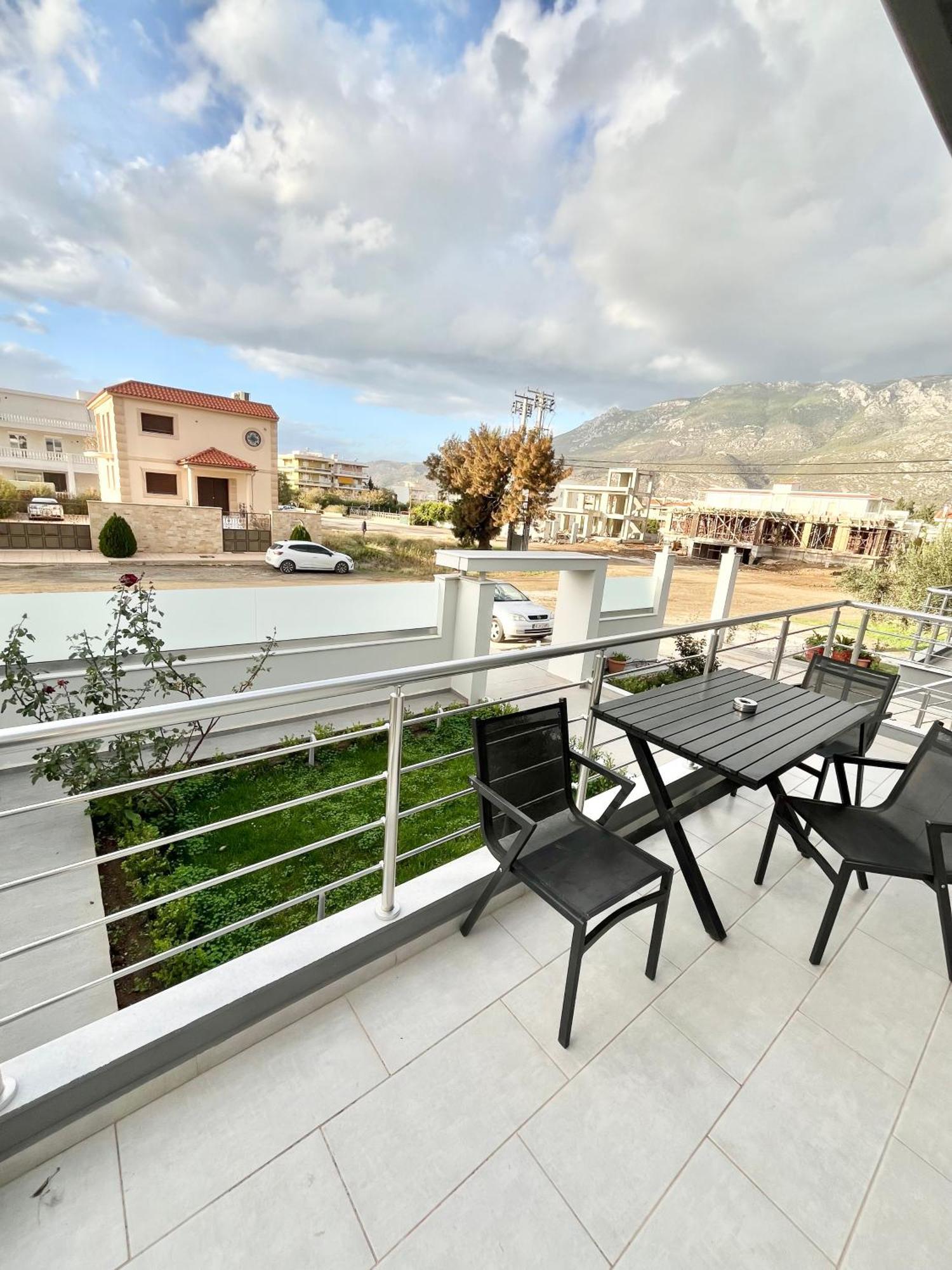Blueline Apartment 3 Loutraki  Exterior photo